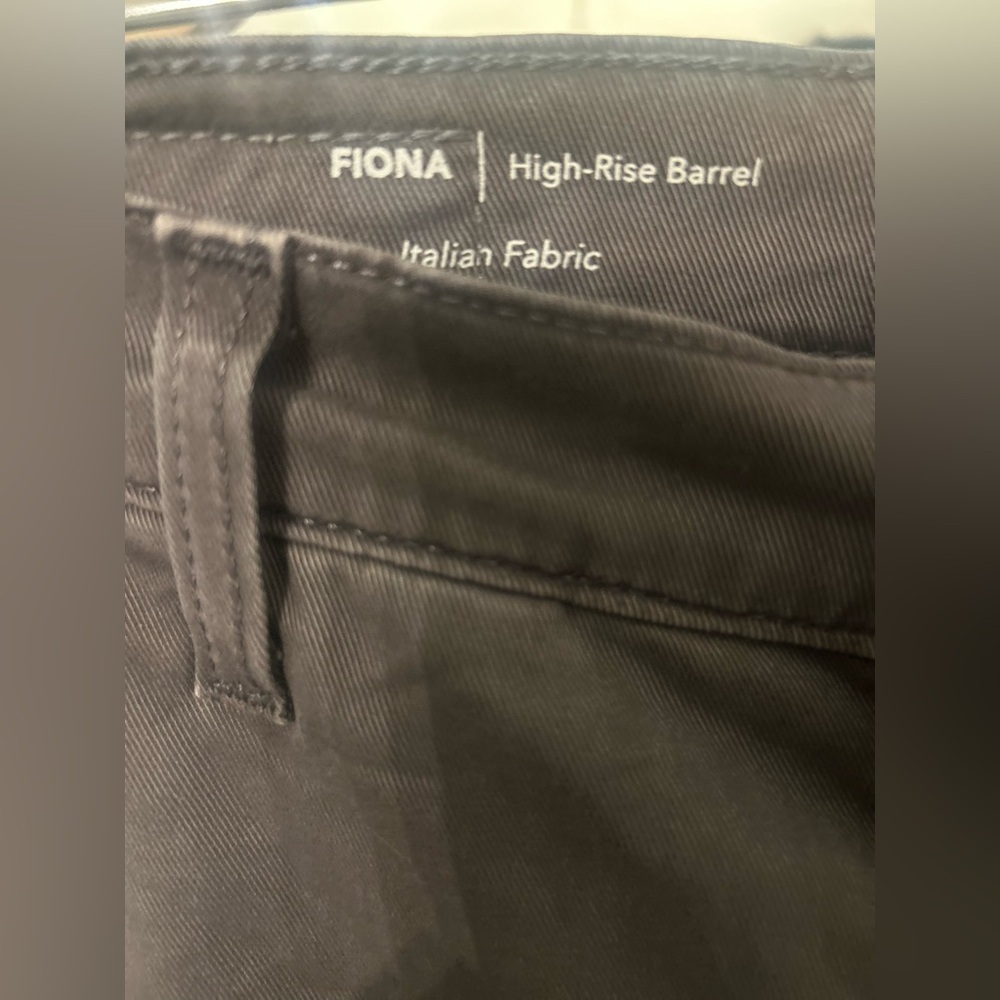 AG “Fiona” High-Rise Barrel Pants – Italian Fabric – Gray Size 25 - Picture 8 of 9